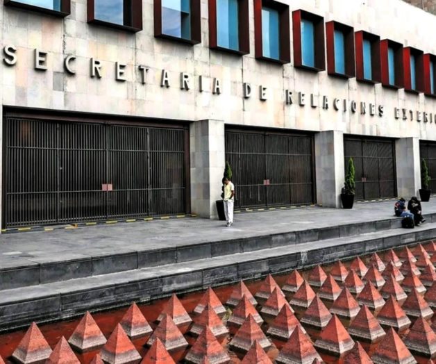 Instruyen a embajada de México en Ucrania a movilizar a 32 familias