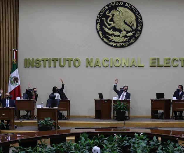 Exhibe INE a Morena por gastos irregulares Exhibe INE a Morena por gastos irregulares