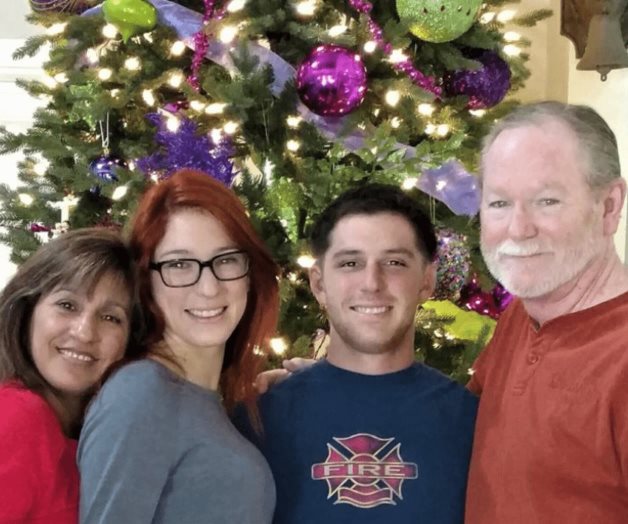 Familias de EEUU con rehenes, frustrados con el gobierno