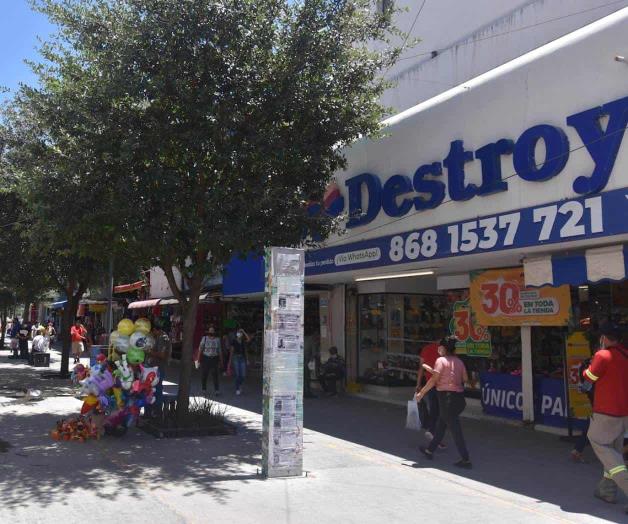 Denuncian formales comercio ambulante