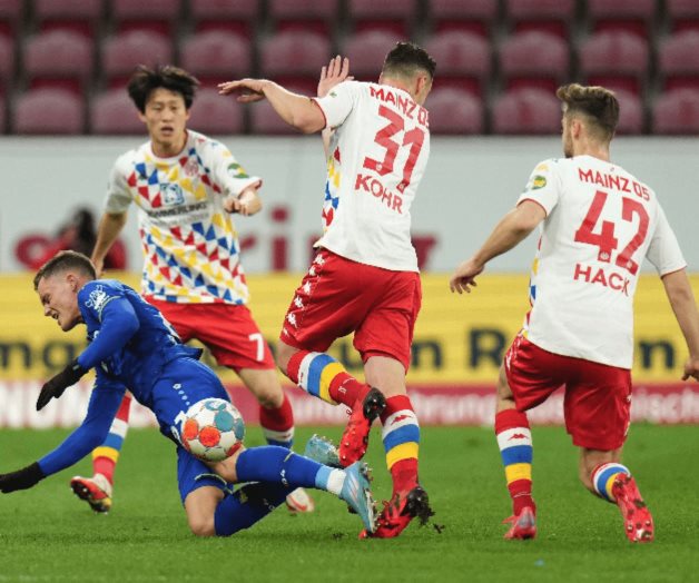 Sorprende Mainz al imponerse 3-2 a Bayer Leverkusen