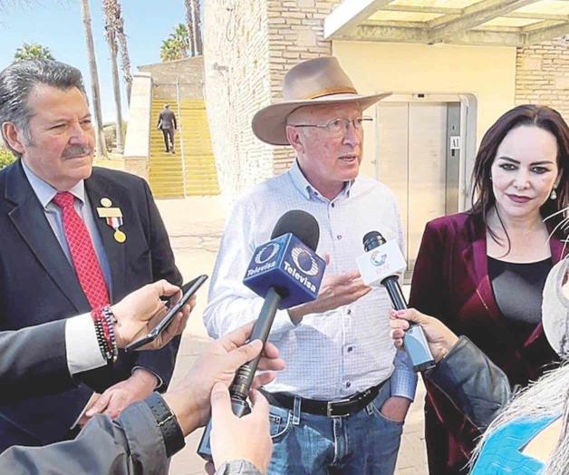 Impresiona parque a embajador de EU