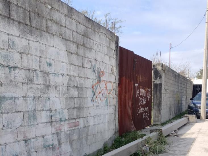Derriban un poste de video vigilancia Derriban un poste de video vigilancia