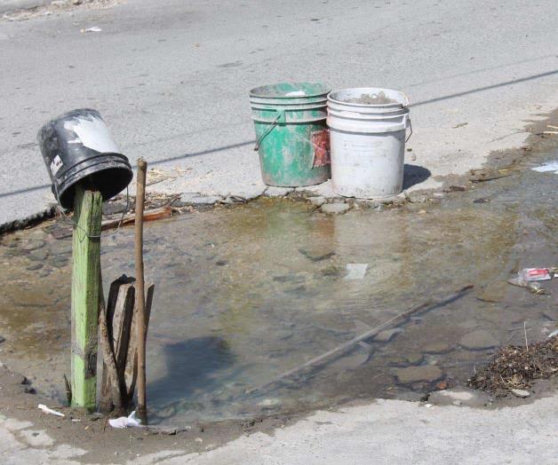 Asfixia a familias doble fuga de agua Asfixia a familias doble fuga de agua