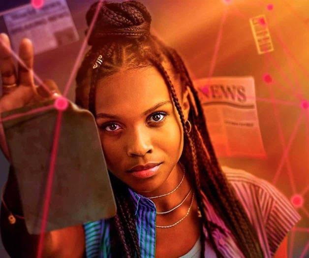 Disfruta Kaci Walfall ser una heroína fresca en Naomi