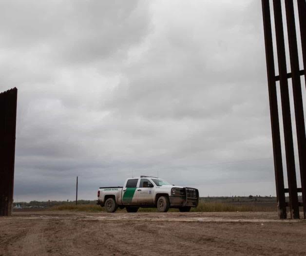 Mata a migrante agente fronterizo