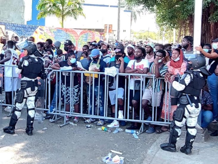 El INM culpa a migrantes de Cuba, Haití y África por protesta violenta en Chiapas El INM culpa a migrantes de Cuba, Haití y África por protesta violenta en Chiapas