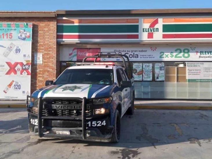 Atraca tienda armado con cuchillo y escapa Atraca tienda armado con cuchillo y escapa