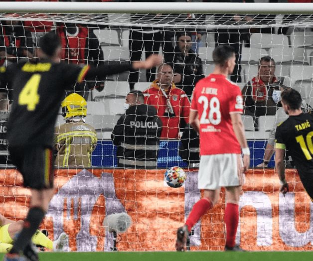 Empatan Ajax y Benfica en Ida de los Octavos de Final Empatan Ajax y Benfica en Ida de los Octavos de Final