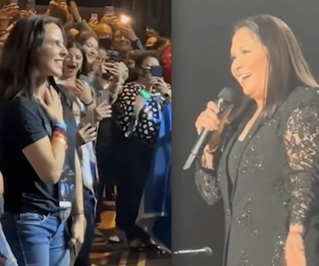 Ana Gabriel le declara su amor a Kate del Castillo en pleno concierto