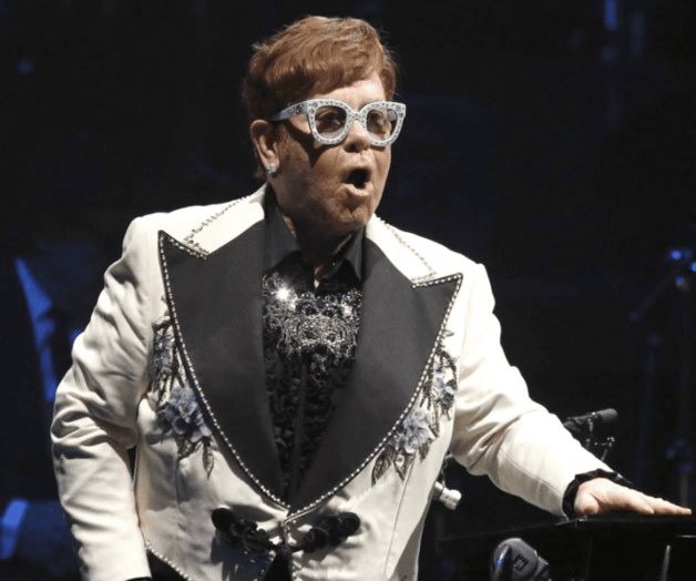 Elton John vive momentos de terror a 3 mil metros de altura