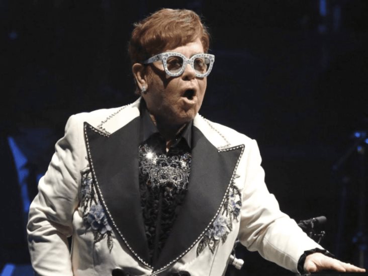 Elton John vive momentos de terror a 3 mil metros de altura Elton John vive momentos de terror a 3 mil metros de altura