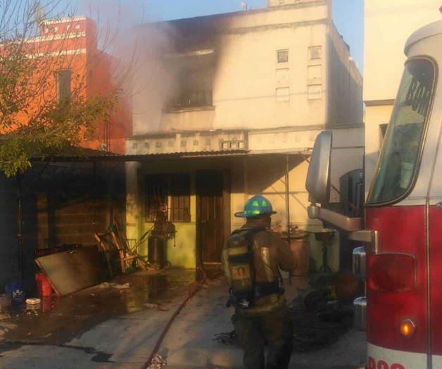 Arrasa fuego con vivienda en fraccionamiento Satélite