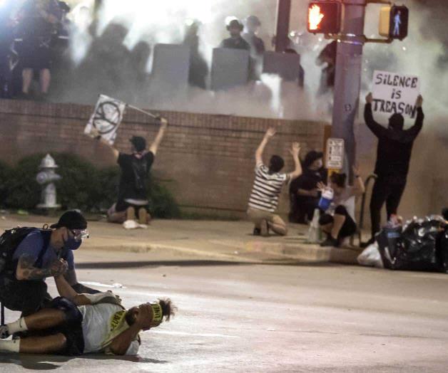 Acusado, ¡en campaña! Es uno de los 19 policías señalados