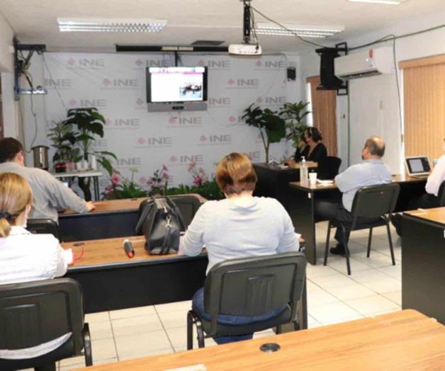 Capacitan a los consejeros electorales en Distrito 03