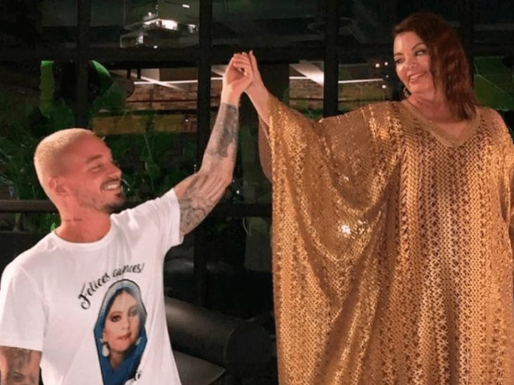 J Balvin dedica emotivo mensaje a su madre, hospitalizada por Covid-1 J Balvin dedica emotivo mensaje a su madre, hospitalizada por Covid-1