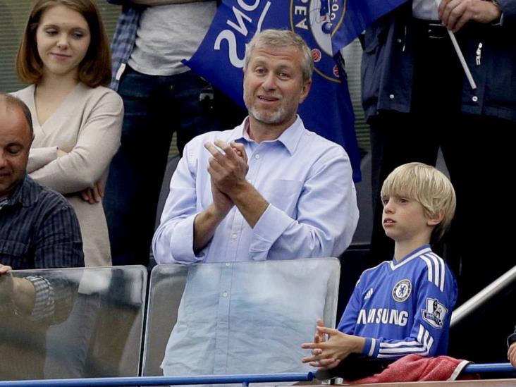 Dueño del Chelsea entrega control del club a fundación Dueño del Chelsea entrega control del club a fundación
