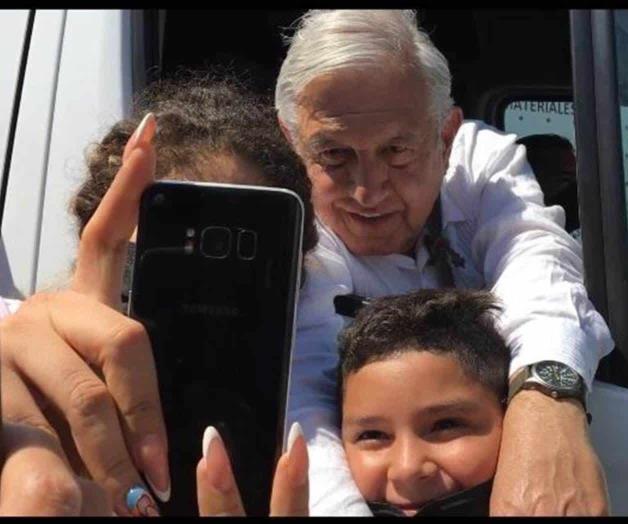 Vamos a sacar a todos los mexicanos de Ucrania.- AMLO
