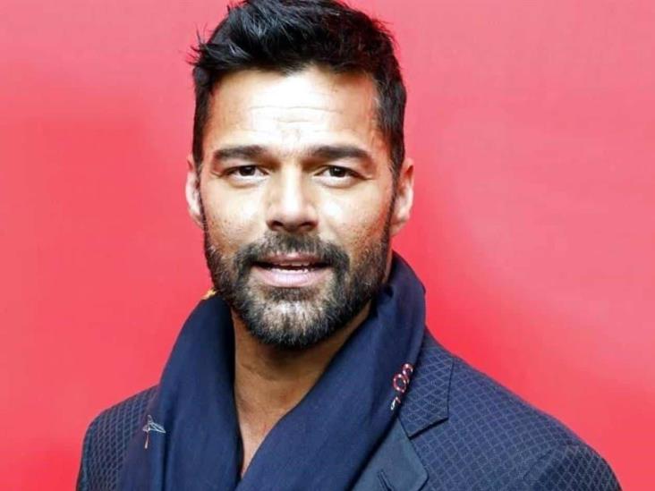 Estoy a favor de un pequeño retoque.- Ricky Martin Estoy a favor de un pequeño retoque.- Ricky Martin