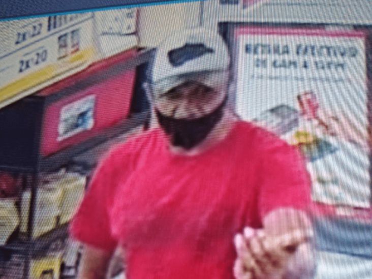 Hampón atraca tienda y escapa con el dinero Hampón atraca tienda y escapa con el dinero