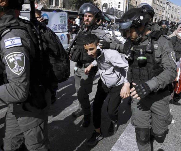 Decenas de heridos por enfrentamientos en Jerusalén