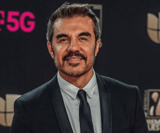 El Vítor y Adrián Uribe se despiden de Televisa