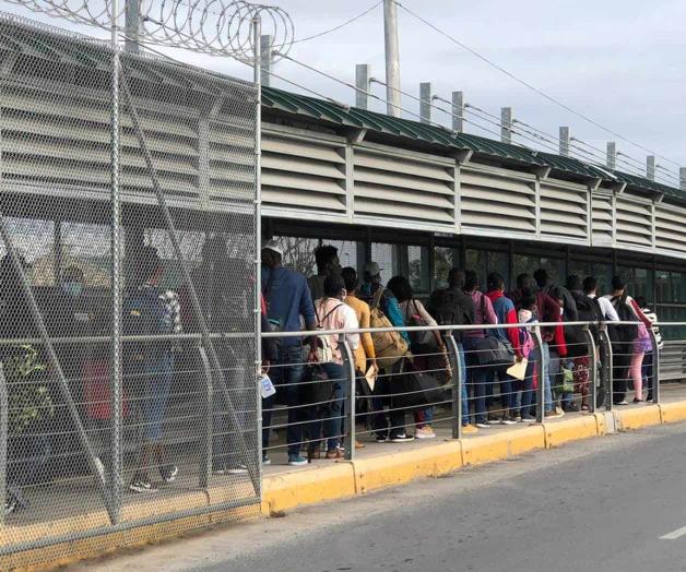 Da Estados Unidos asilo a migrantes