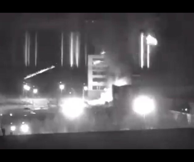 Reportan incendio en planta nuclear de Ucrania tras bombardeo ruso Reportan incendio en planta nuclear de Ucrania tras bombardeo ruso