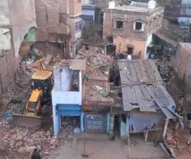 Explosión de fábrica de fuegos artificiales deja al menos 13 muertos en la India; dos son niños