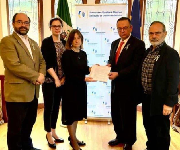 Piden diputados de Ucrania a México donación de armas