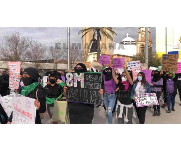 Convocan a mujeres a protestar en la plaza principal el martes