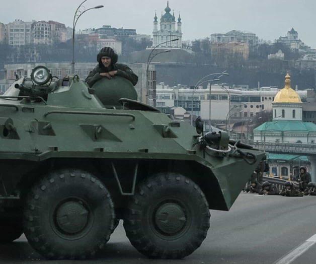 Rusia toma medidas enérgicas contra los medios y las protestas mientras continúa la guerra en Ucrania