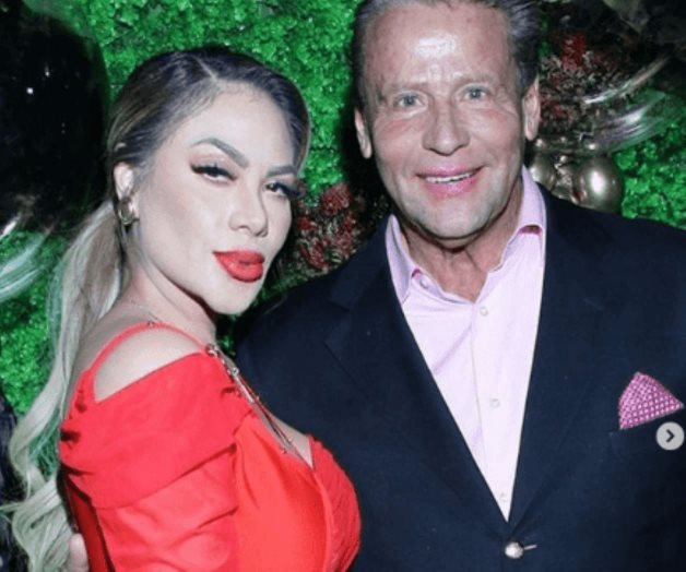 Alfredo Adame presume a su nueva novia