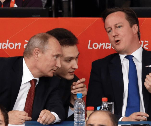 Federación de Judo quita títulos a Putin y oligarca ruso