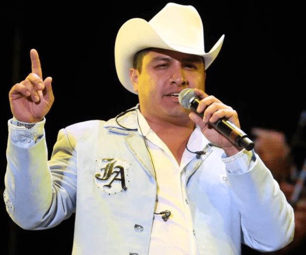 Julión Álvarez ya quiere regresar a cantar a EU