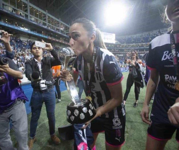 Dinora, máximo emblema de las mujeres deportistas