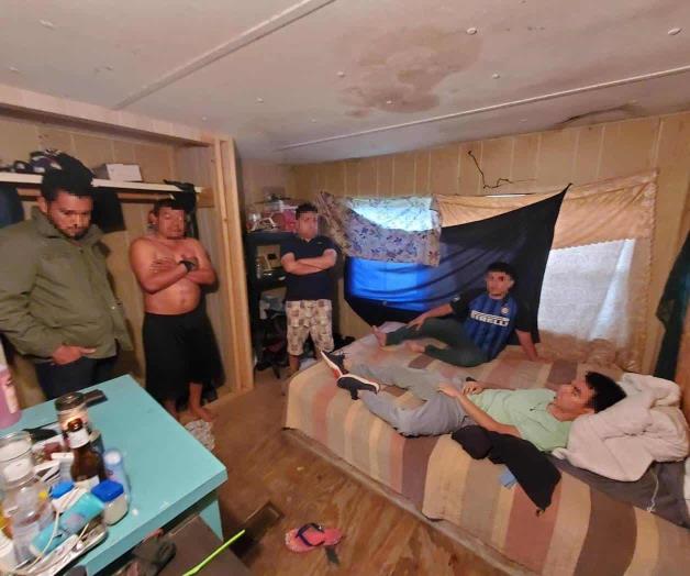 Agarran delincuentes en grupo de migrantes