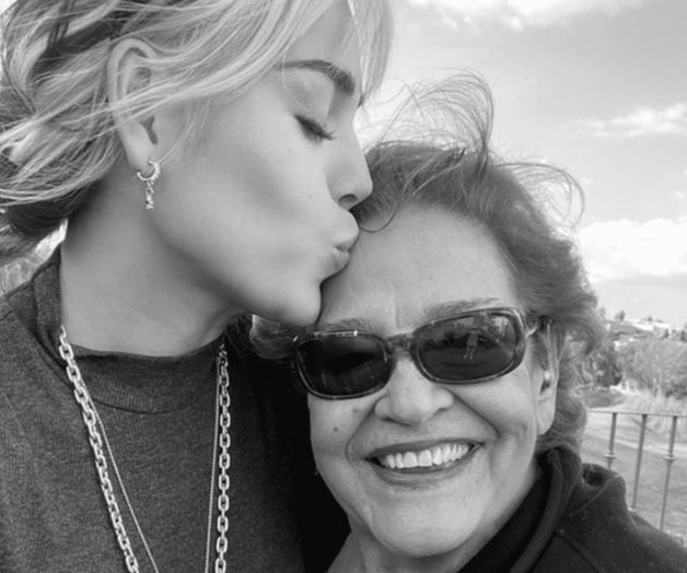 Danna Paola llora la muerte de su abuela