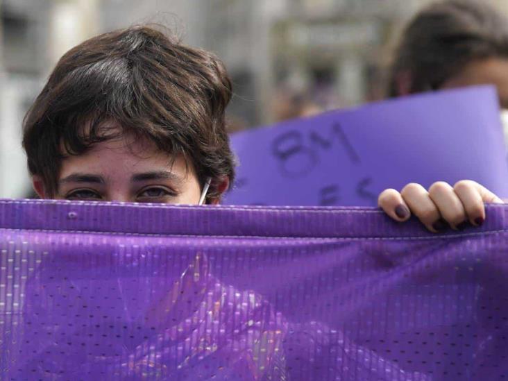 Amiga, date cuenta: un repaso crítico a las nuevas lecturas feministas Amiga, date cuenta: un repaso crítico a las nuevas lecturas feministas