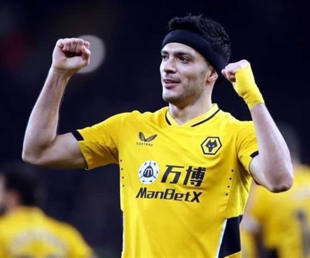 Coopera Raúl con gol en triunfo del Wolverhampton