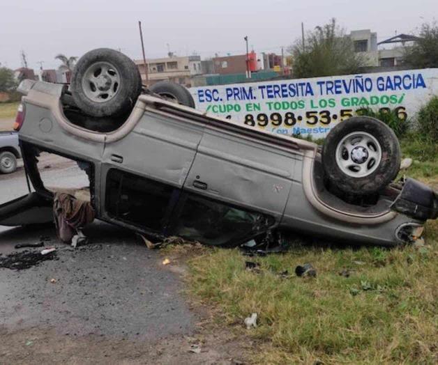 Vuelca por pavimento mojado en Condesa Vuelca por pavimento mojado en Condesa