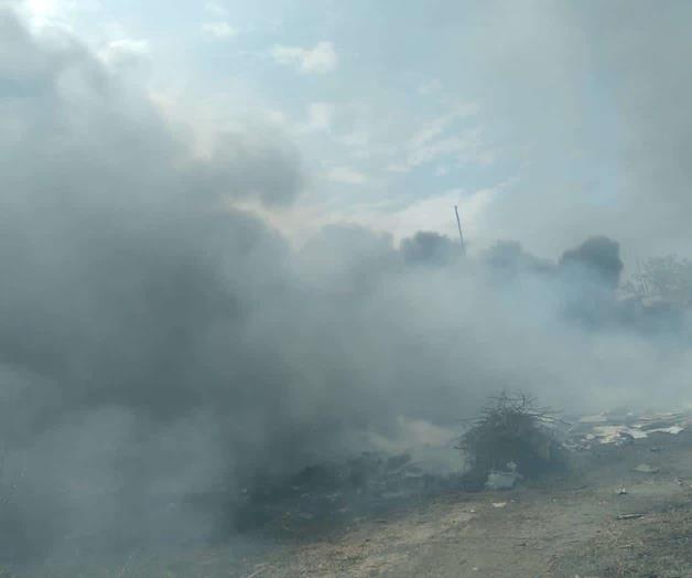 Prenden fuego a otro basurero clandestino 