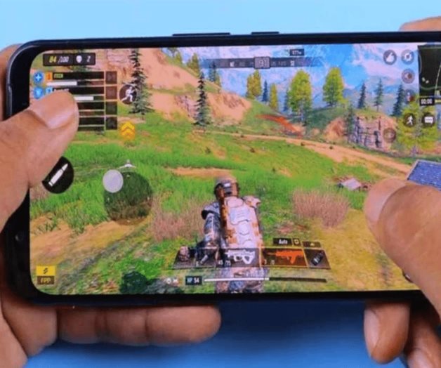 Más de la mitad de los mexicanos juega diario en su celular