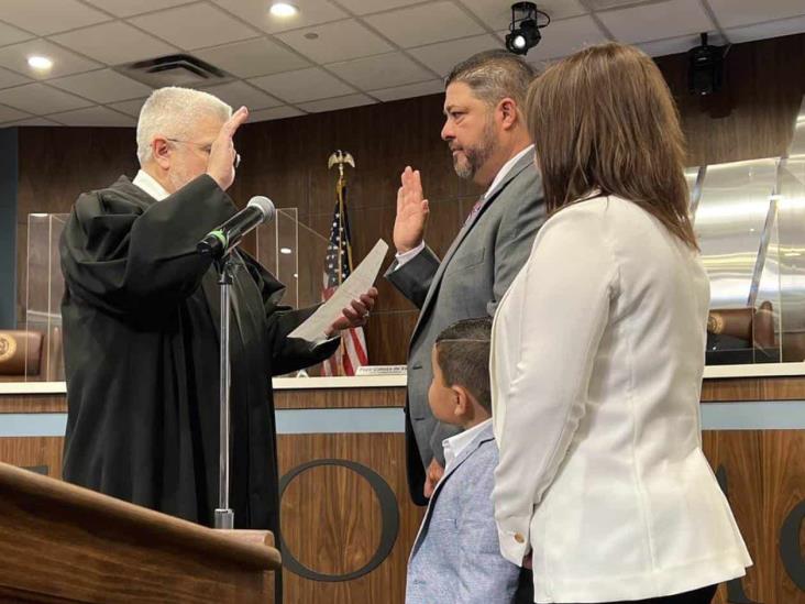 Toma posesión el nuevo comisionado de McAllen Toma posesión el nuevo comisionado de McAllen