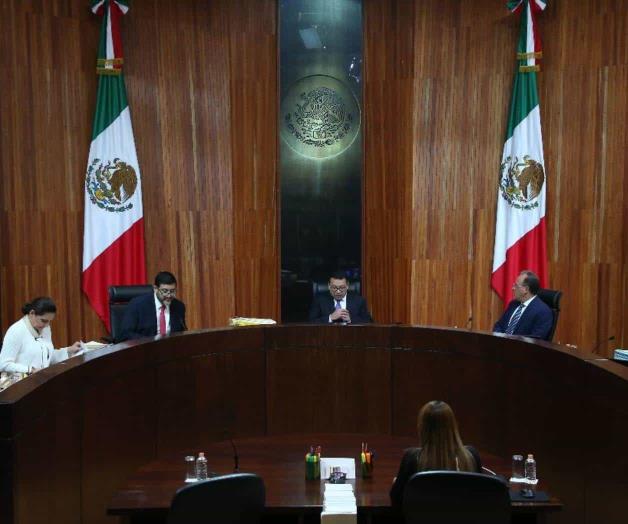 Acata AMLO la resolución del TEPJF Acata AMLO la resolución del TEPJF