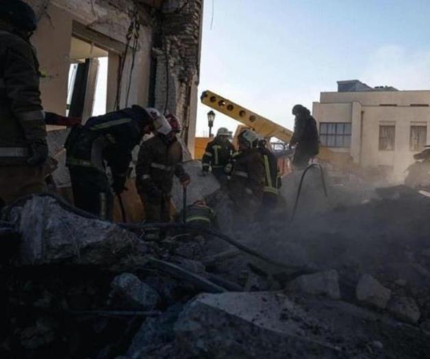 Ucrania denuncia 56 muertos por el ataque de un tanque ruso contra una residencia de ancianos Ucrania denuncia 56 muertos por el ataque de un tanque ruso contra una residencia de ancianos