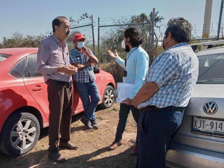 Se amparan pescadores para poder salir a trabajar Se amparan pescadores para poder salir a trabajar