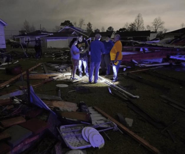 Luisiana envía a la Guardia Nacional a la zona de desastre del tornado