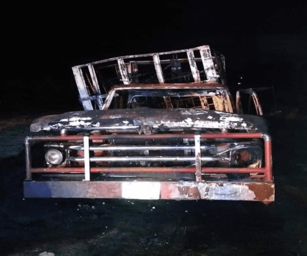 Se incendia camioneta cargada con supuesto huachicol en Acolman Se incendia camioneta cargada con supuesto huachicol en Acolman