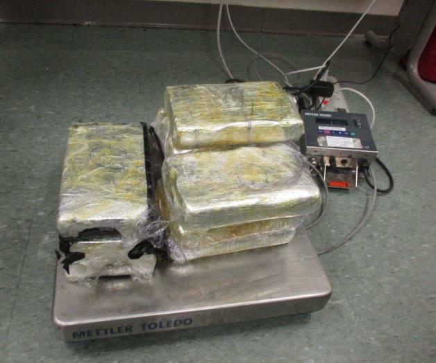 Incautan casi un millón de dólares en drogas